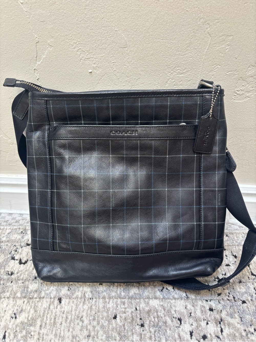 Coach Men’s Black Leather Grid-Pattern Messenger Bag - Picture 9 of 10